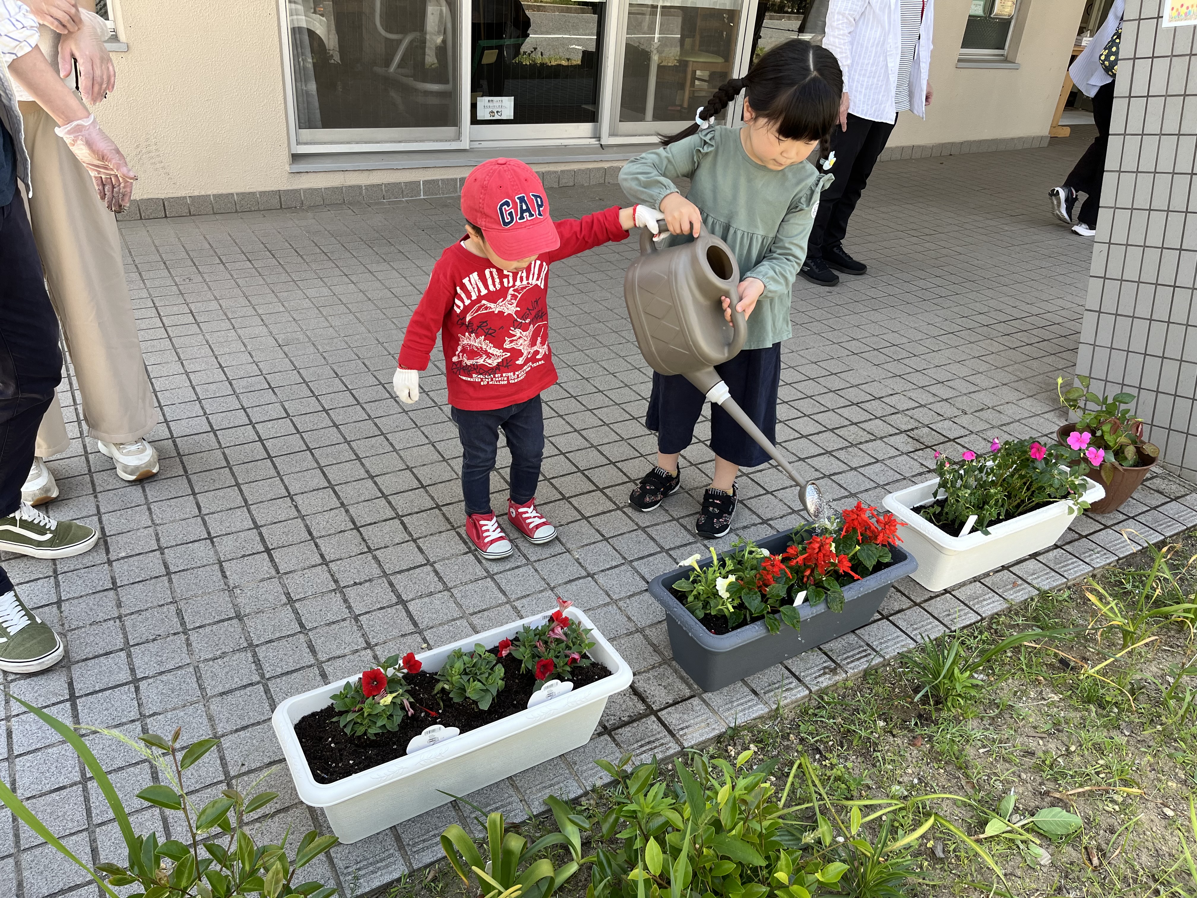 ⑥お花を植えよう09.jpg