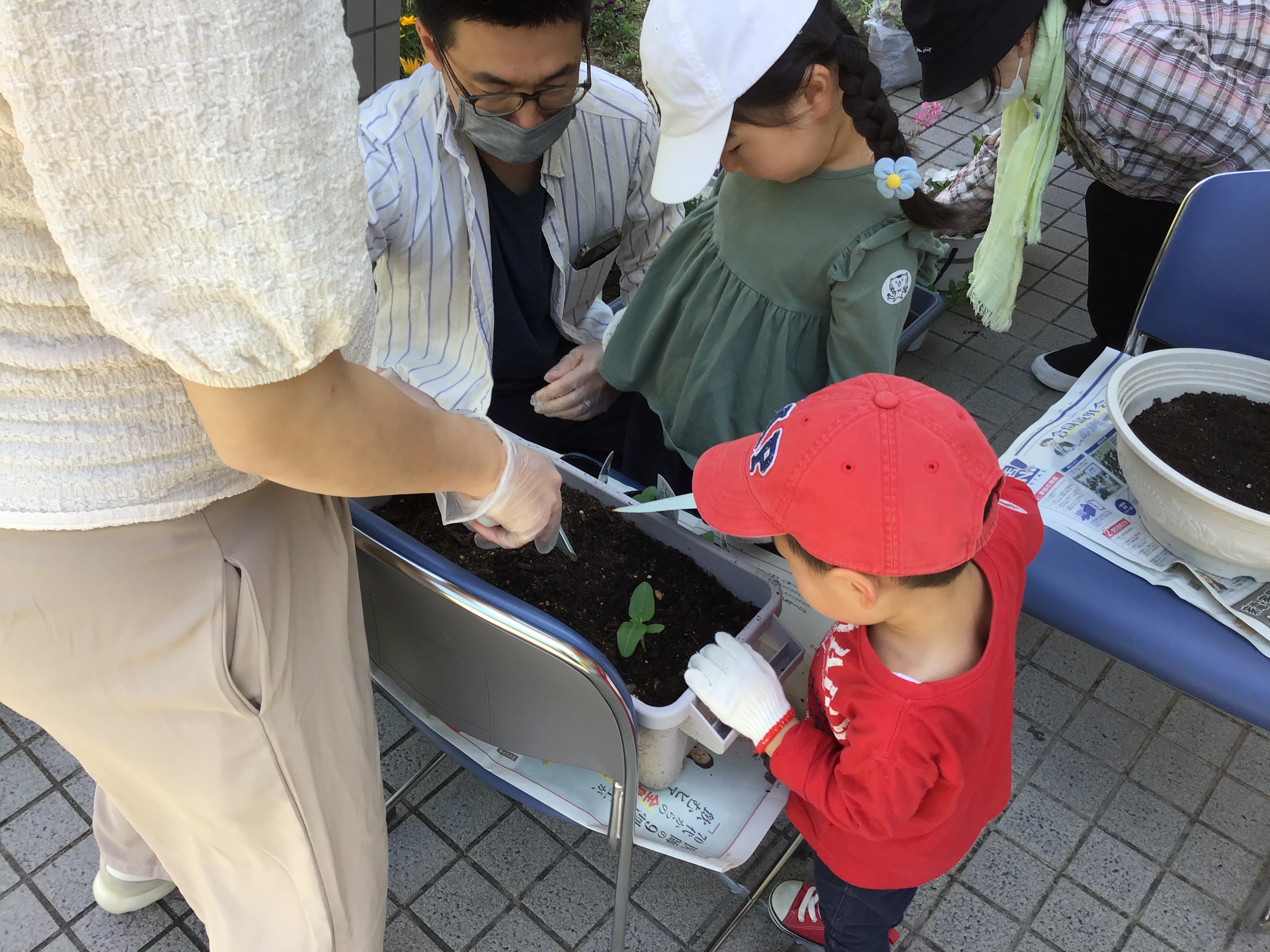 ⑥お花を植えよう04.jpg