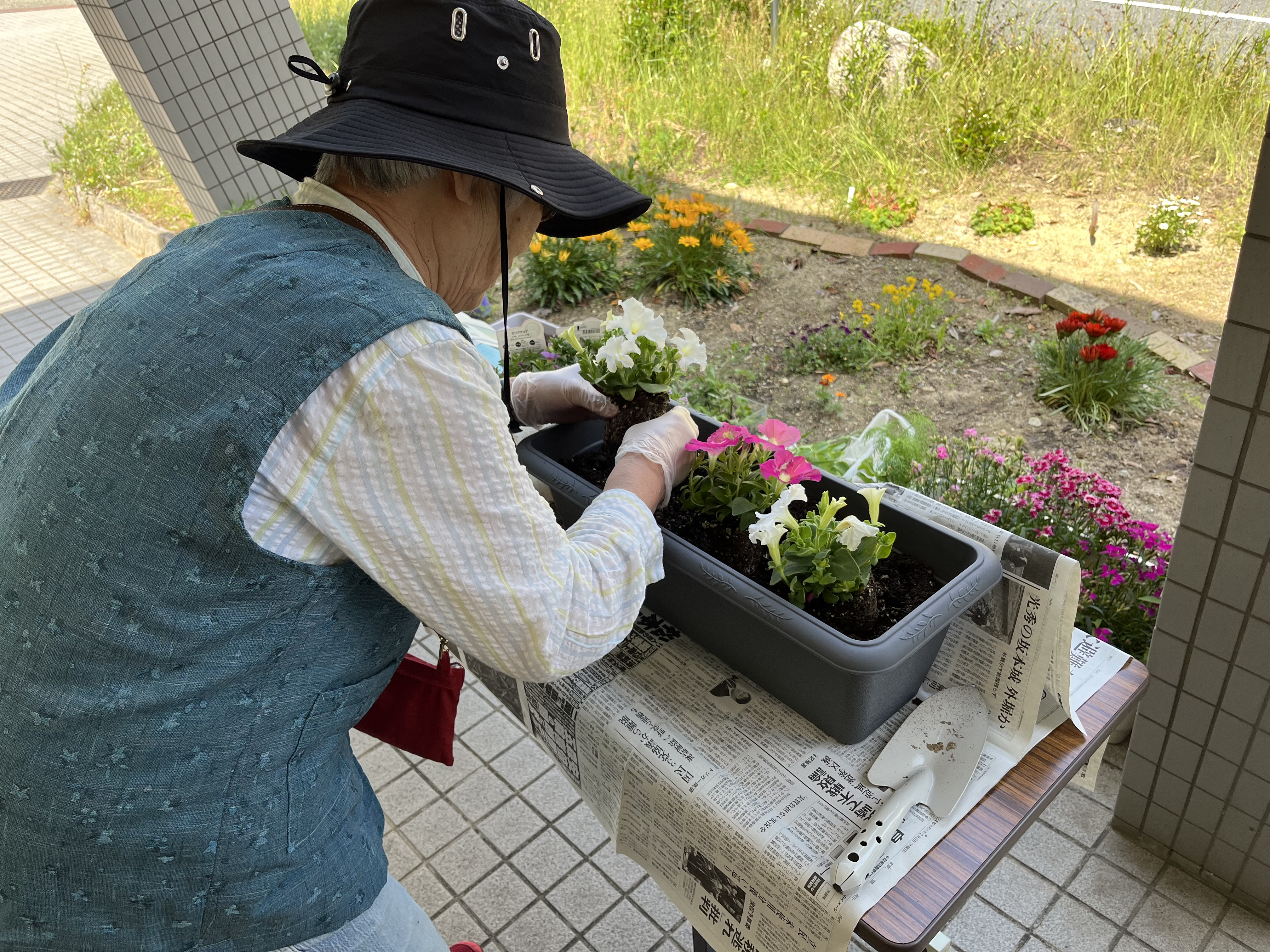 ⑥お花を植えよう05.jpg