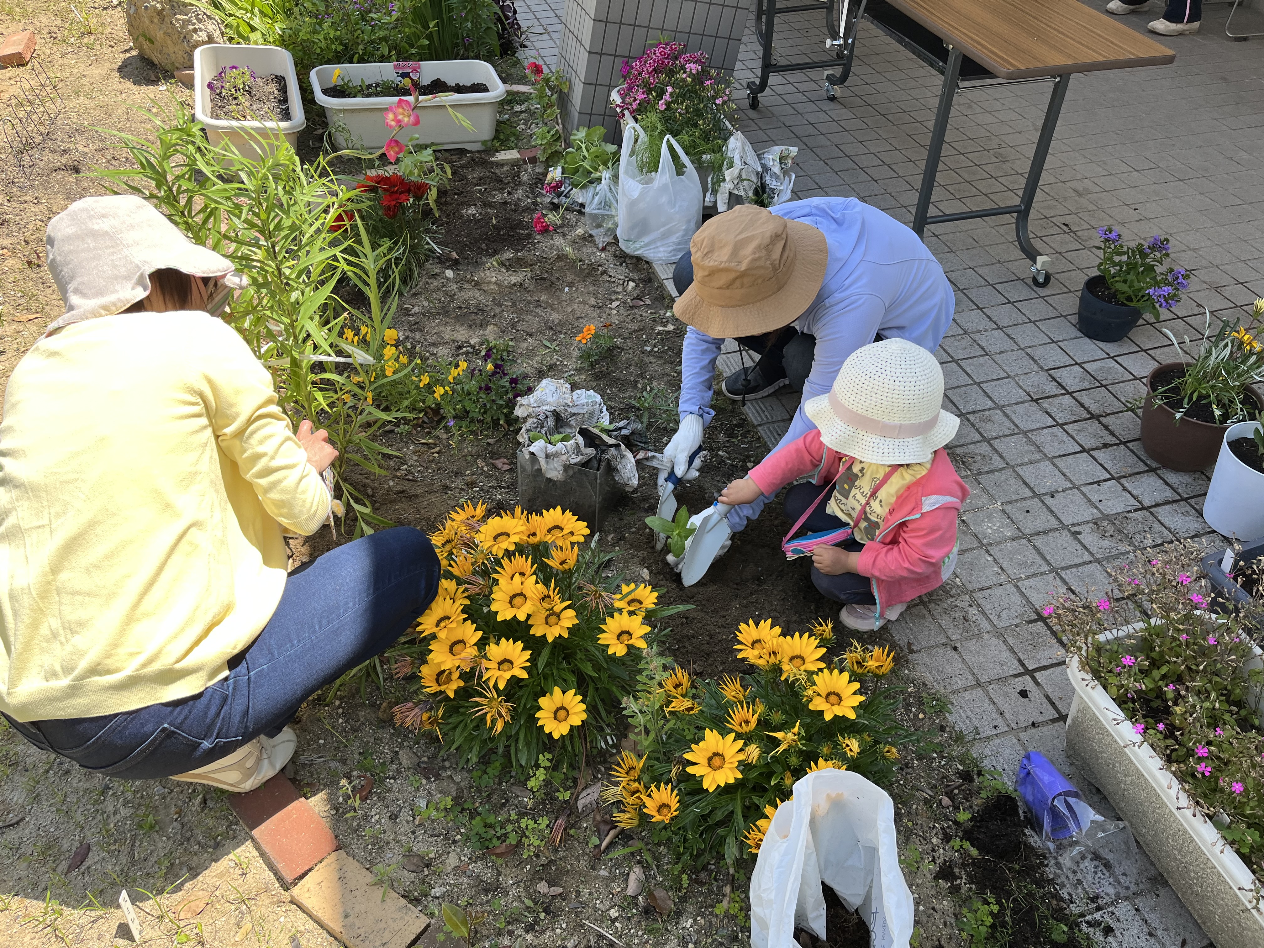 ⑥お花を植えよう07.jpg