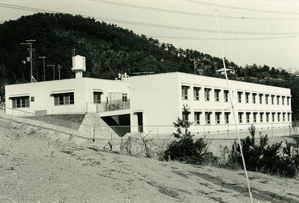 昭和46年 養護老人ホーム神港園 新築移転